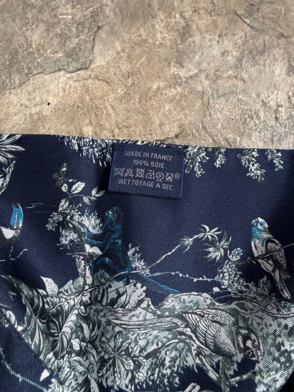 NWT Hermès Équateur Maxi Twilly Silk Scarf